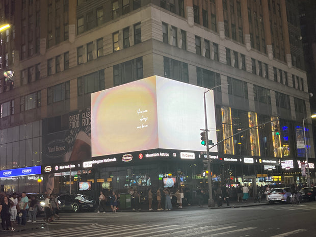 [NY] ไทม์สแควร์หมายเลข 10 หน้าจอขนาดใหญ่
