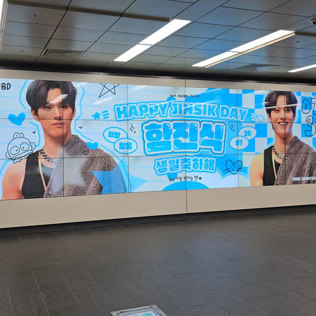 [Xikers Jinsiku] ตัวอย่างการโฆษณาป้ายดิจิตอลที่สถานี Hongdae Iriguchi (2024/07)